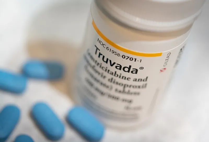 Cross-Border Prescriptions in 2025: A Cautious American's Roadmap to Buying Medication From Canada